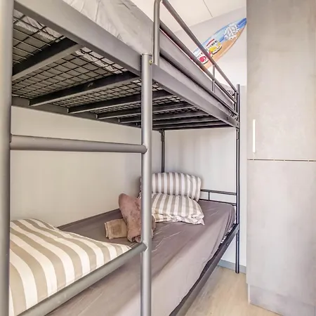 Houseboat In Near Edam, Cleaning Included *