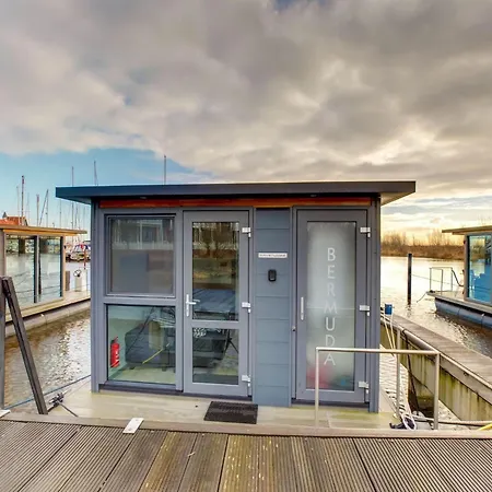 Houseboat In Near Edam, Cleaning Included * فولُندام